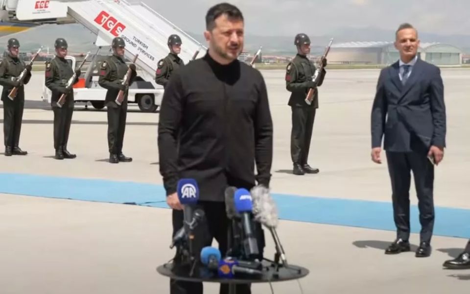 Зеленский назвал «бутафорской» российскую делегацию в Стамбуле, но не смог скрыть страх и растерянность: предал даже «лучший друг» Эрдоган
