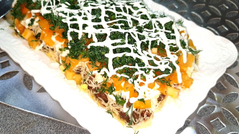 Салат с куриной печенью: оригинальный рецепт для гурманов