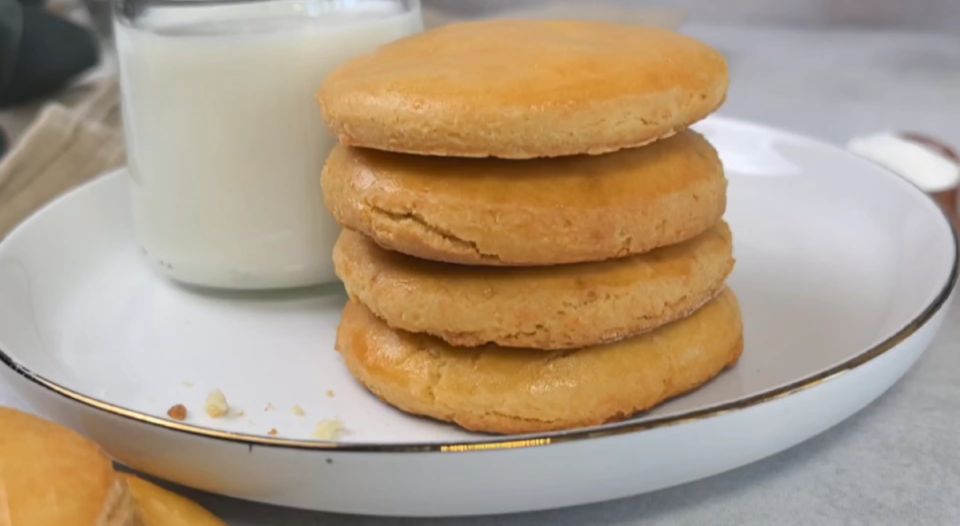 Вкус детства: молочный коржик без вредных добавок