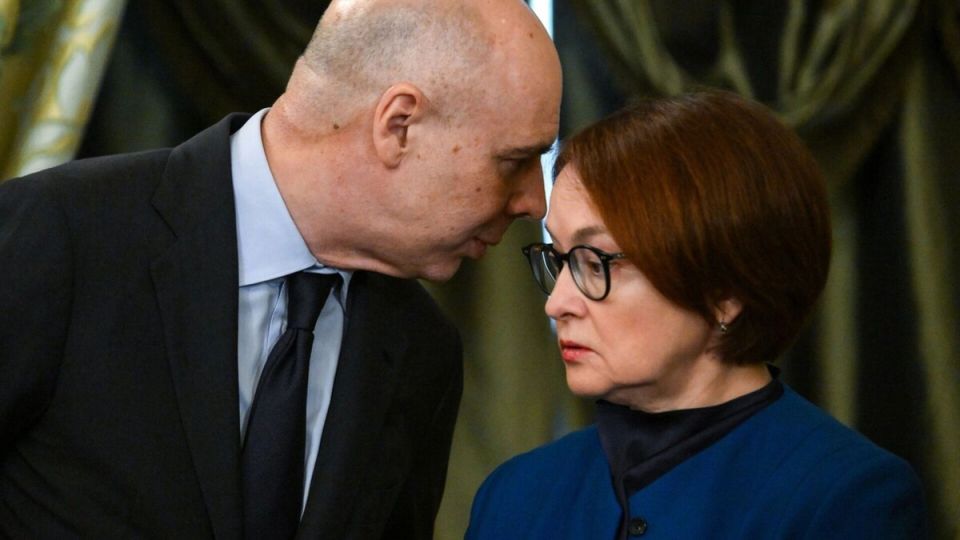 Эксперты бьют тревогу: Россия на грани финансового коллапса, как спасти свои сбережения