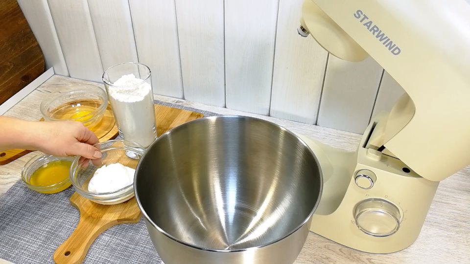 Змейка на тарелке: Как привлечь удачу в Новый год с помощью оригинального рецепта