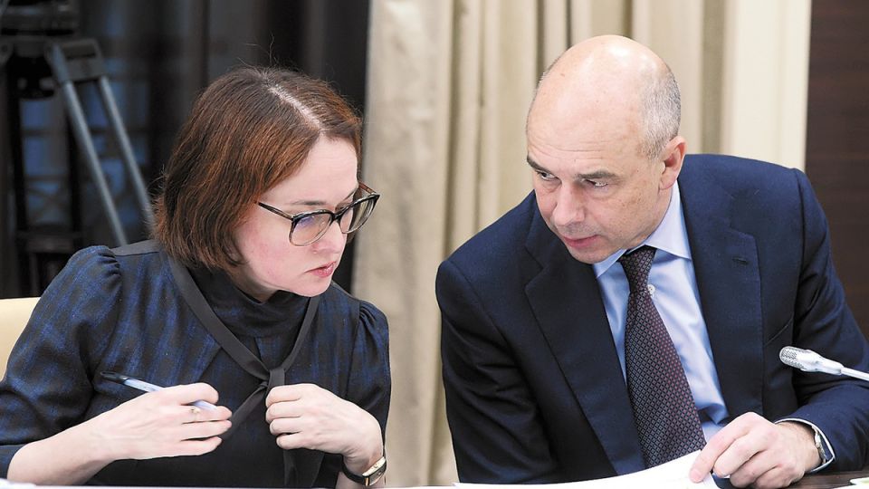 Финансовые недоразумения: как Минфин России ищет деньги в карманах граждан