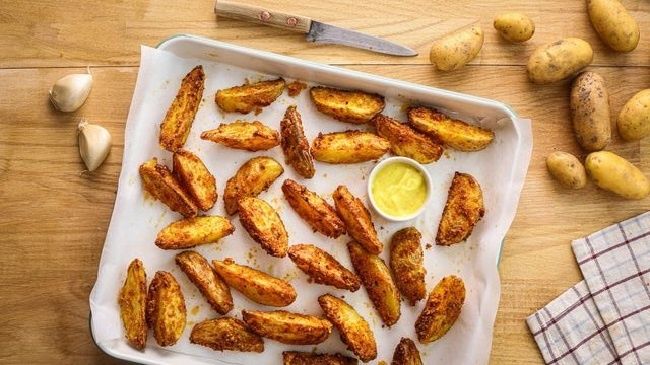 Как запечь картошку дольками: секреты хрустящей золотистости