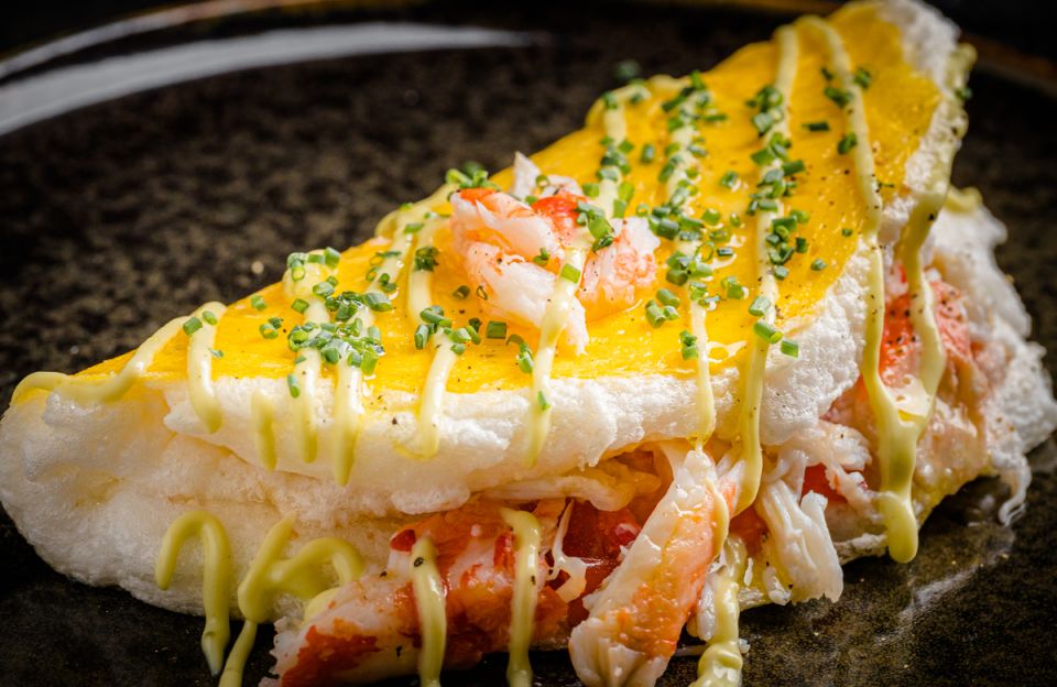 Омлет с крабом: утренний деликатес для гурманов