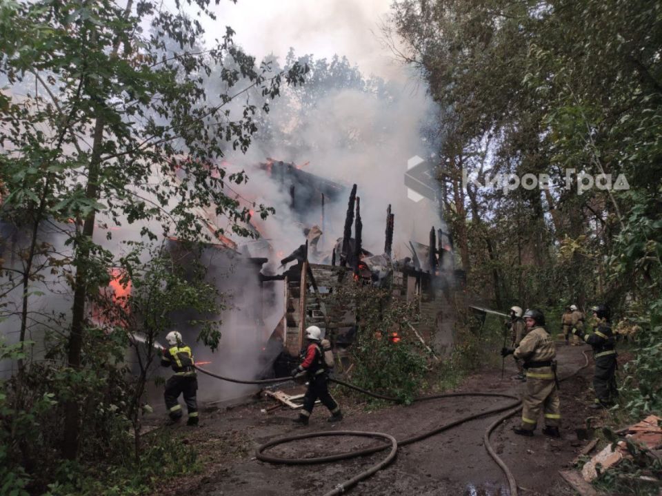Серьёзный пожар в заречной части Кирова