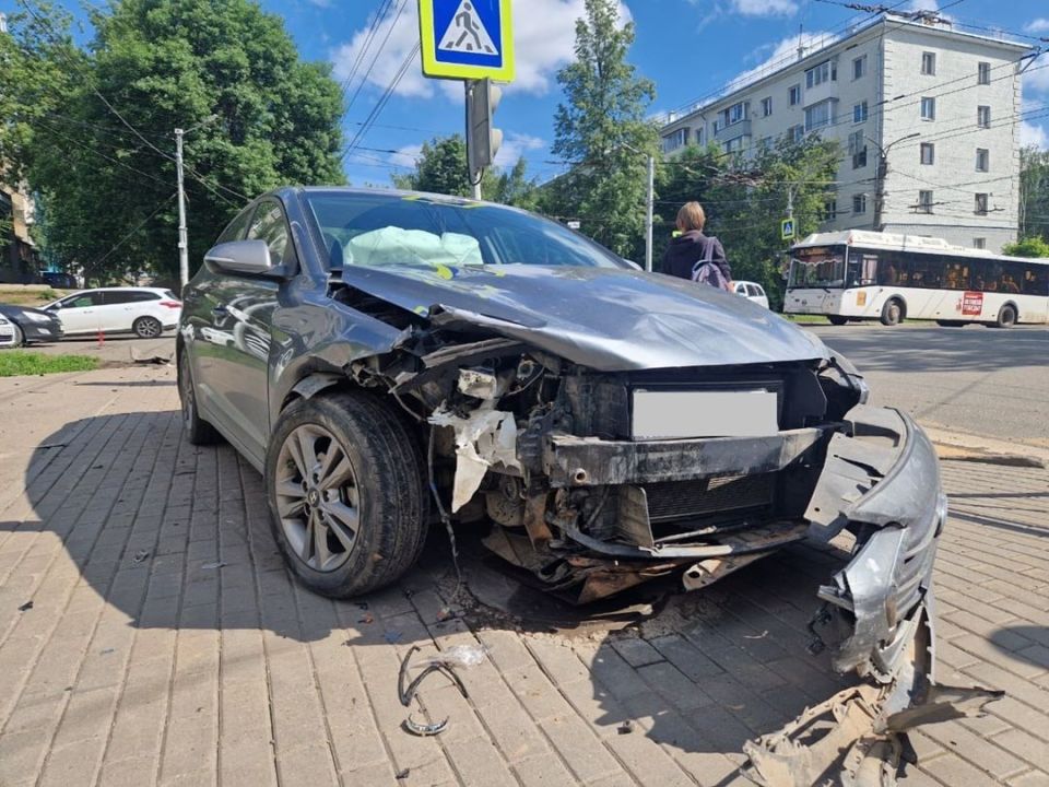 За прошедшие сутки в Кировской области в ДТП три человека получили травмы