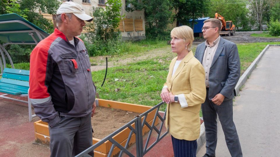Елена Ковалева: В доме на ул. Комсомольской, 55 в Лянгасово начались работы, которые подрядная организация из Самары проводит в рамках исполнения своих гарантийных обязательств