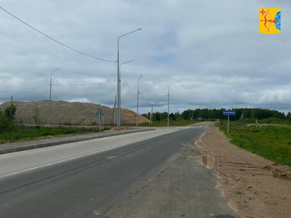 В Кировской области в рамках нацпроекта «Инфраструктура для жизни» продолжается ремонт участка дороги Вазюк — Опарино в Опаринском районе