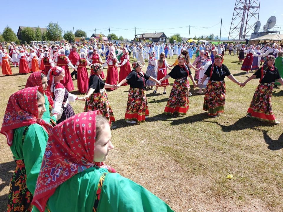 Делегация из Кировской области отправилась к соседям на праздник