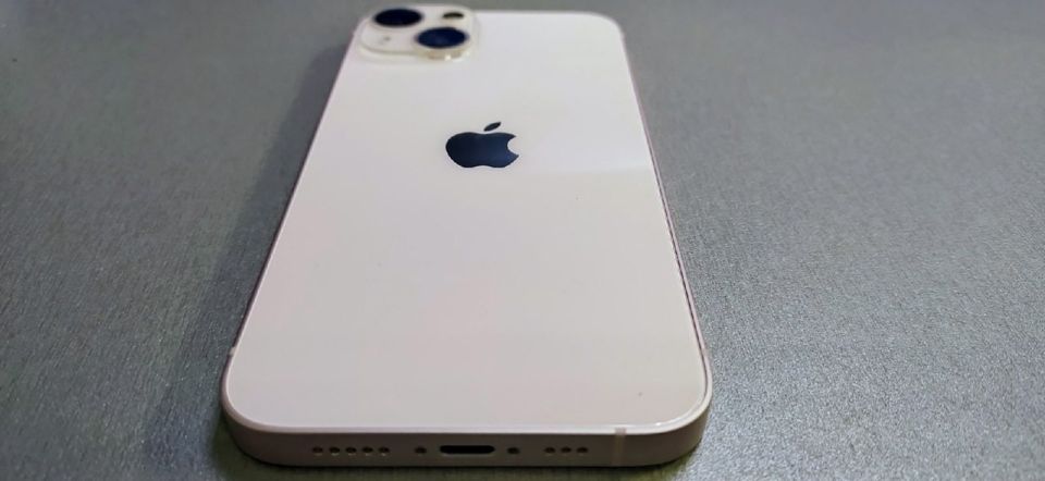 Apple         iPhone