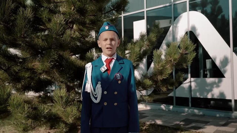  !     !