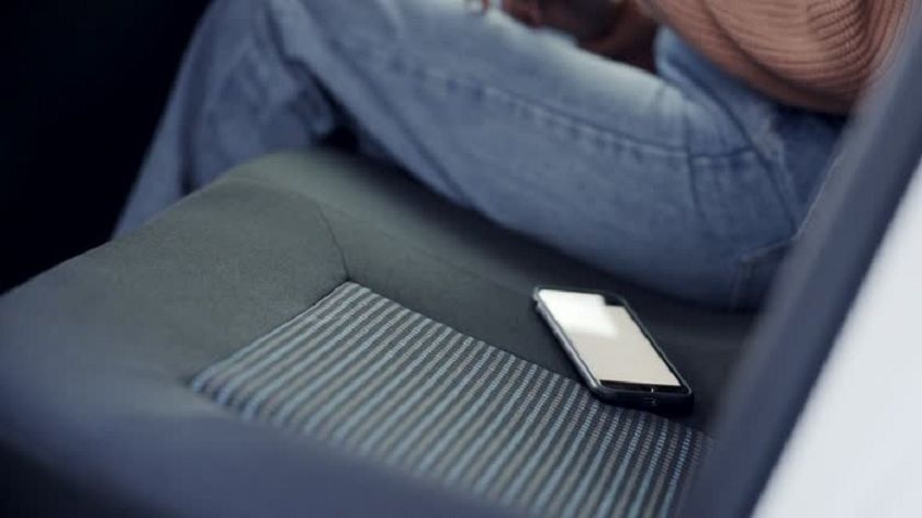 #приговор. В Котельниче осуждена 48-летняя местная жительница за хищение мобильного телефона, оставленного в салоне автомобиля такси