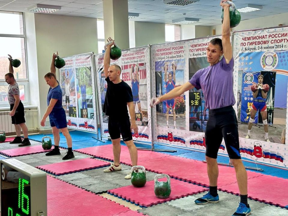 Кировские пожарные померялись богатырской силой