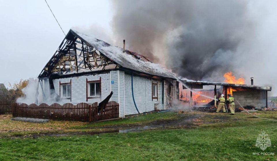 #НашиДежурныеСутки. 16 октября* пожарно-спасательные подразделения Кировской области реагировали на: 2 техногенных пожара: