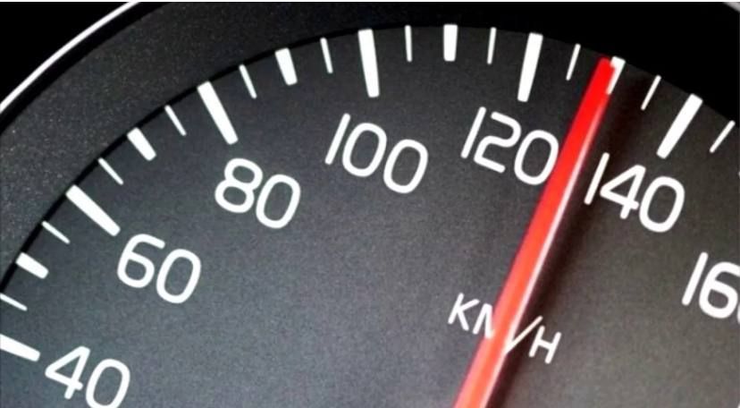 Из-за нарушения скоростного режима на кировских дорогах в 2025 году погибли сорок человек