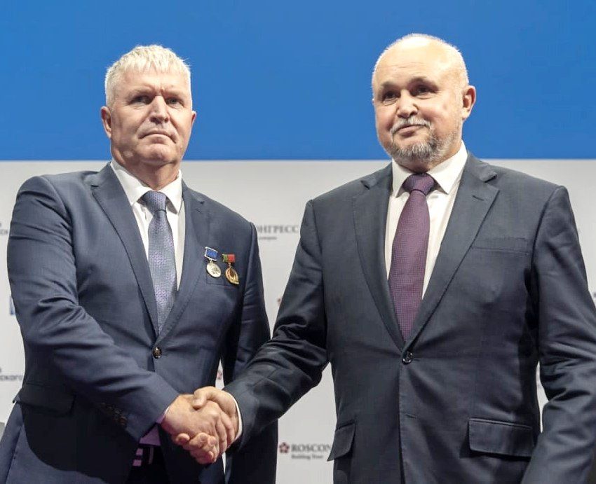 Обеспокоенная женщина в срочном порядке нашла риелтора и оформила договор купли-продажи квартиры