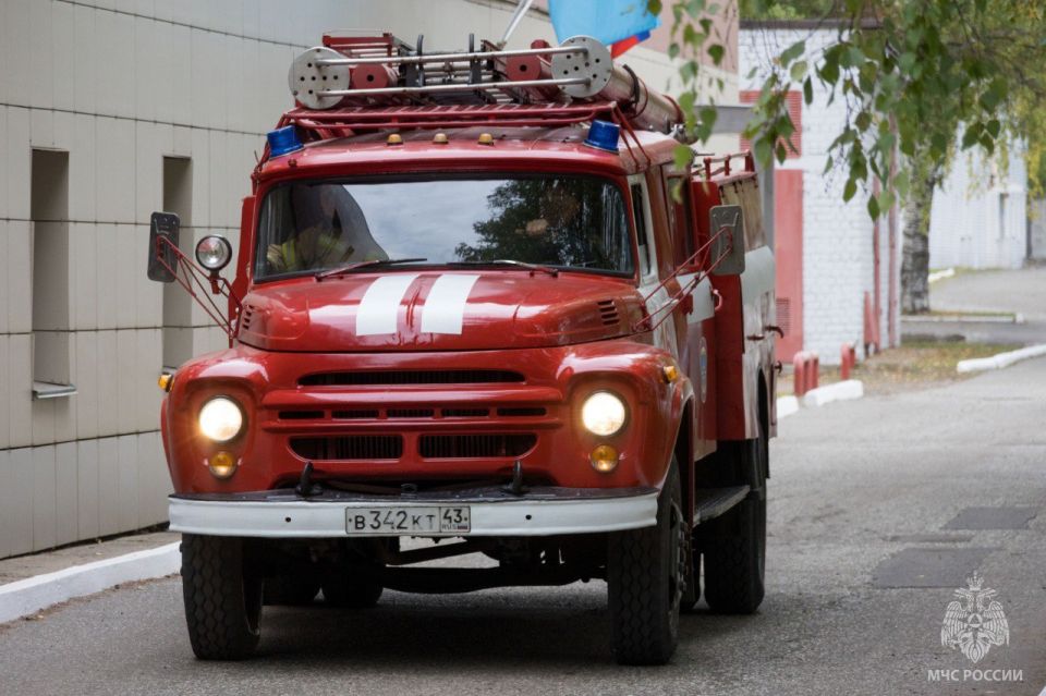 #НашиДежурныеСутки. 21 октября* пожарно-спасательные подразделения Кировской области реагировали на: 2 техногенных пожара, в том числе: