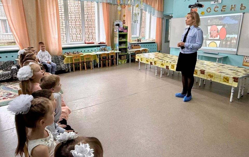 Кировские автоинспекторы призвали малышей стать ярче