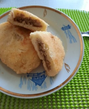 Кулинарный уют: картофельные пирожки с мясным наполнителем