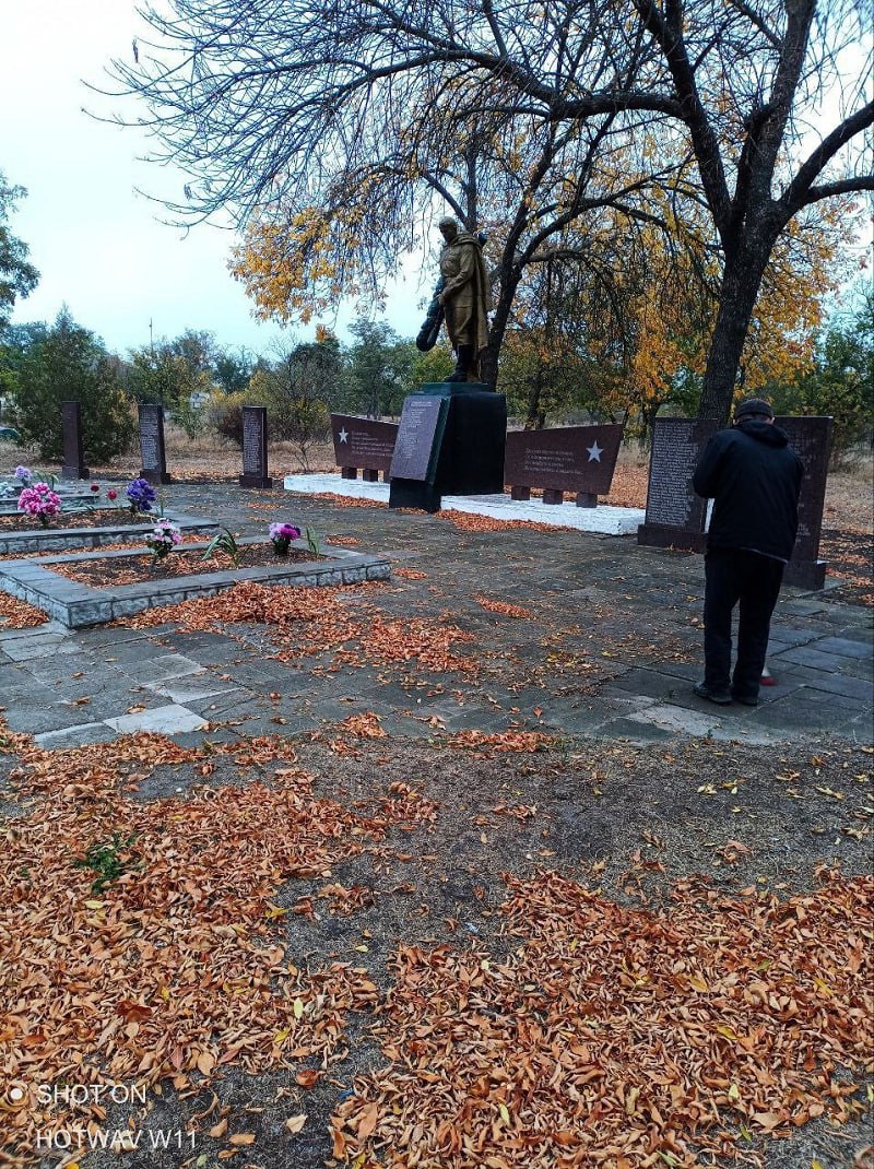 Александр Соколов поздравил жителей Веселовского округа с Днем округа и Днем освобождения от фашистских захватчиков Александр Соколов поздравил жителей Веселовского округа с Днем округа и Днем освобождения от фашистских захватчиков