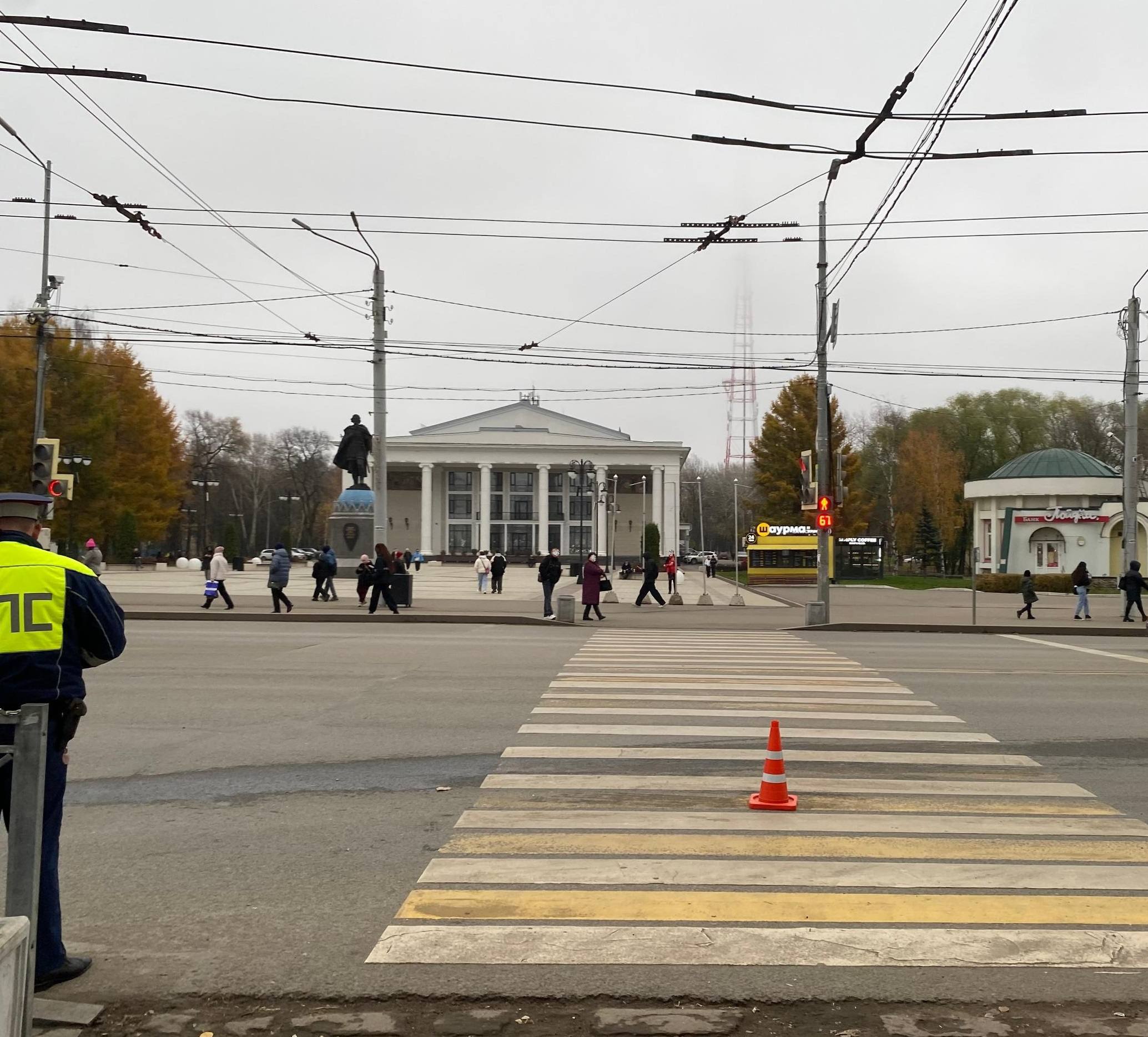 За прошедшие выходные дни, с 24 по 26 октября 2025 года, на территории Кировской области произошло восемь ДТП, в которых один человек погиб и 10 получил травмы За прошедшие выходные дни, с 24 по 26 октября 2025 года, на территории Кировской области произошло восемь ДТП, в которых один человек погиб и 10 получил травмы