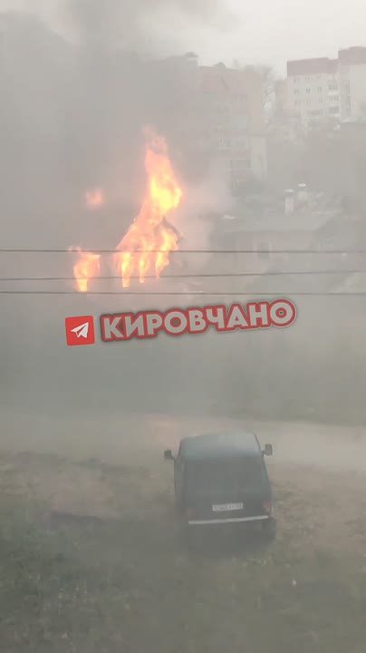 «Пожар на Орджоникидзе, горит дом...»