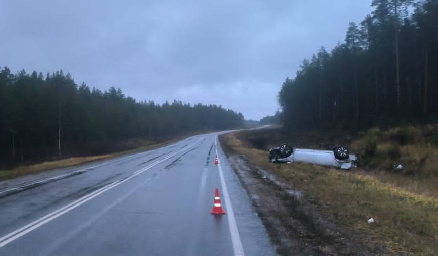 В Мурашинском районе перевернулся лесовоз В Мурашинском районе перевернулся лесовоз