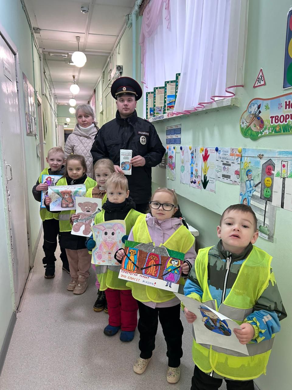 «Важен каждый пассажир: дошколята и сотрудники Госавтоинспекции напомнили родителям о детской безопасности в автомобиле» «Важен каждый пассажир: дошколята и сотрудники Госавтоинспекции напомнили родителям о детской безопасности в автомобиле»