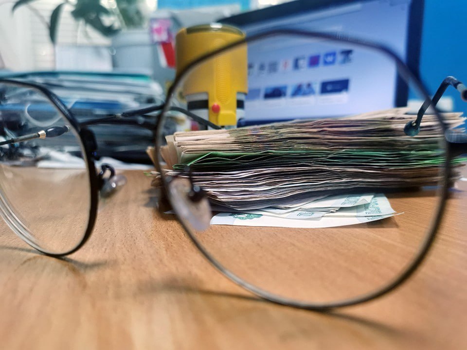 Налоговые долги с карт кировчан начнут списывать автоматически