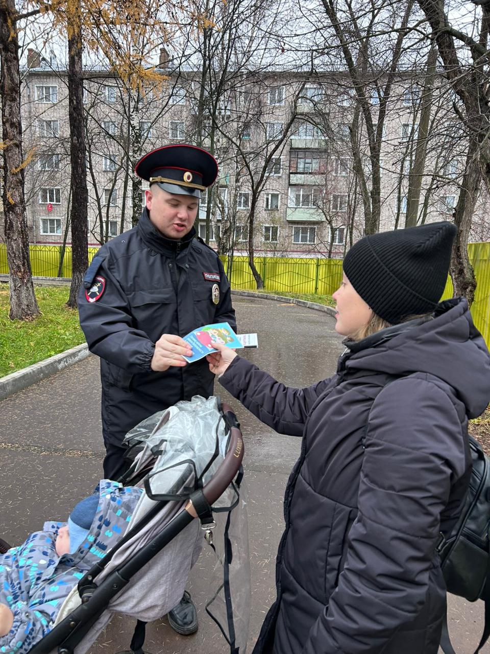 «Важен каждый пассажир: дошколята и сотрудники Госавтоинспекции напомнили родителям о детской безопасности в автомобиле» «Важен каждый пассажир: дошколята и сотрудники Госавтоинспекции напомнили родителям о детской безопасности в автомобиле»