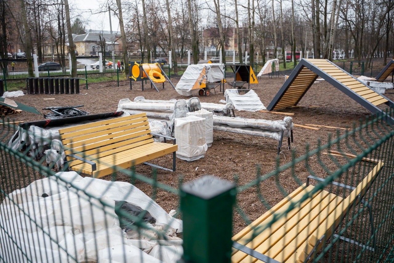 Елена Ковалева: Близится к завершению заключительный третий этап благоустройства парка им. Кирова. В рамках него здесь наконец-то появится современная, оборудованная по всем правилам площадка для выгула собак Елена Ковалева: Близится к завершению заключительный третий этап благоустройства парка им. Кирова. В рамках него здесь наконец-то появится современная, оборудованная по всем правилам площадка для выгула собак