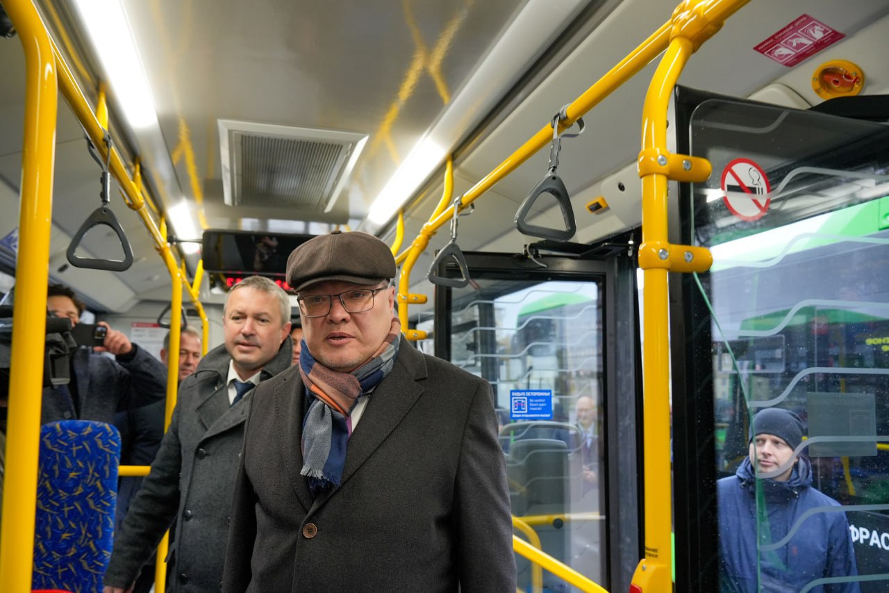 Александр Соколов: На городские маршруты выходят новые автобусы Александр Соколов: На городские маршруты выходят новые автобусы