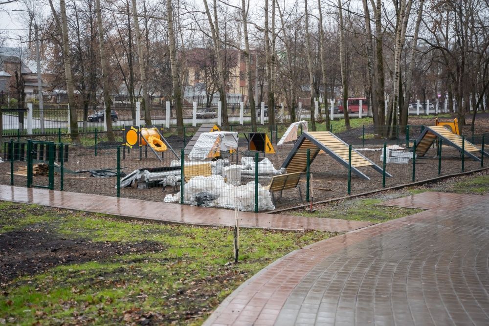Благоустройство парка им. С. М. Кирова в областном центре завершается