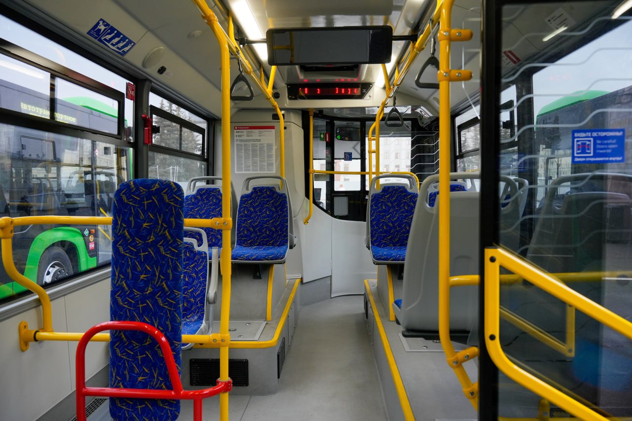 Александр Соколов: На городские маршруты выходят новые автобусы Александр Соколов: На городские маршруты выходят новые автобусы