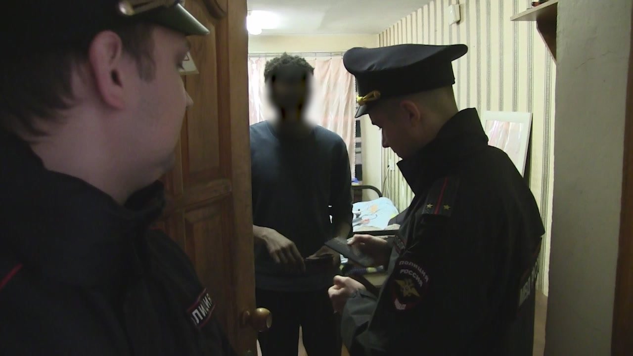 С 13 по 22 октября 2025 года полицейские провели в Кировской области второй этап комплексной оперативно-профилактической операции «Нелегал – 2025»