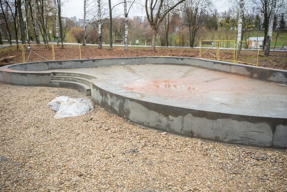 Благоустройство парка им. С. М. Кирова в областном центре завершается Благоустройство парка им. С. М. Кирова в областном центре завершается