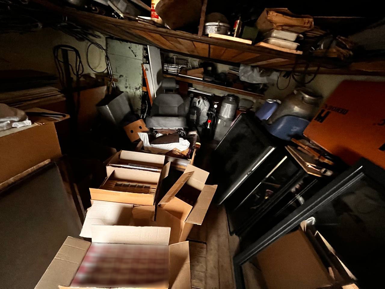 Сотрудники ОЭБиПК УМВД России по городу Кирову пресекли незаконные хранение и сбыт немаркированной табачной продукции Сотрудники ОЭБиПК УМВД России по городу Кирову пресекли незаконные хранение и сбыт немаркированной табачной продукции