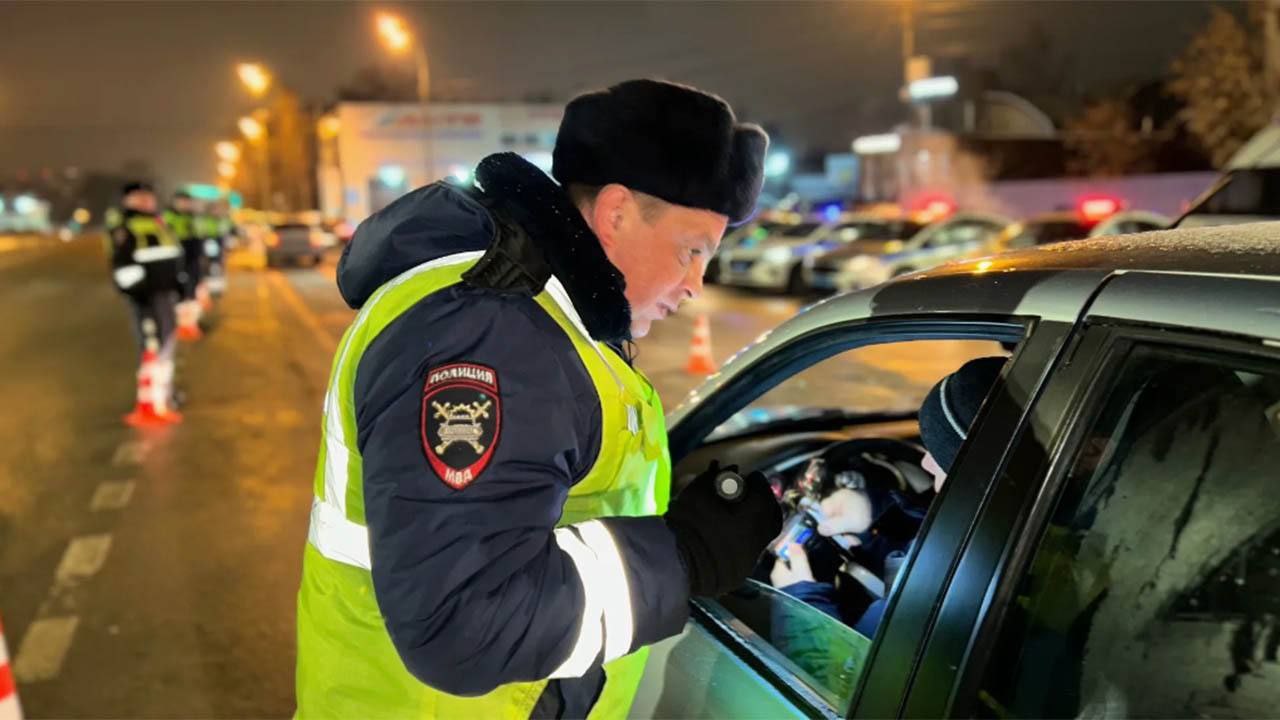 Сегодня и в предстоящие праздничные выходные кировских водителей проверят на трезвость