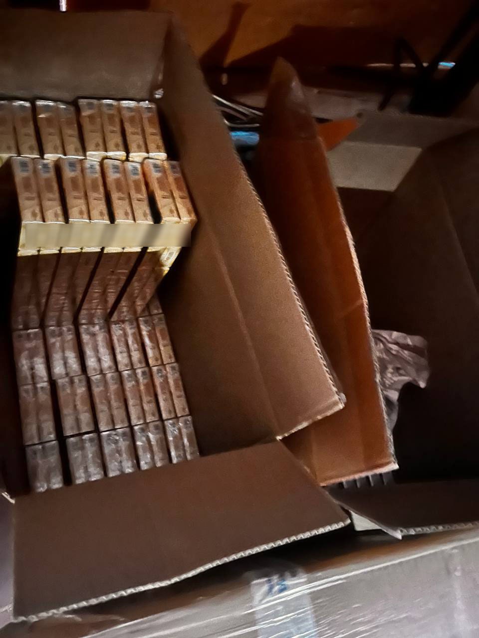 Сотрудники ОЭБиПК УМВД России по городу Кирову пресекли незаконные хранение и сбыт немаркированной табачной продукции Сотрудники ОЭБиПК УМВД России по городу Кирову пресекли незаконные хранение и сбыт немаркированной табачной продукции