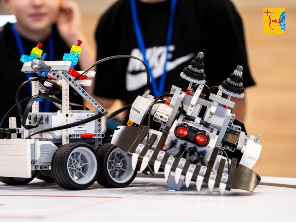 В Кирове состоялись областные соревнования по робототехнике «РобоСумо», которые побили рекорд по количеству участников В Кирове состоялись областные соревнования по робототехнике «РобоСумо», которые побили рекорд по количеству участников