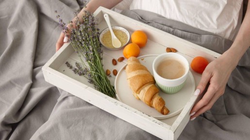 Выпил кофе и побежал? Секрет, когда и чем лучше завтракать по утрам, раскрыт