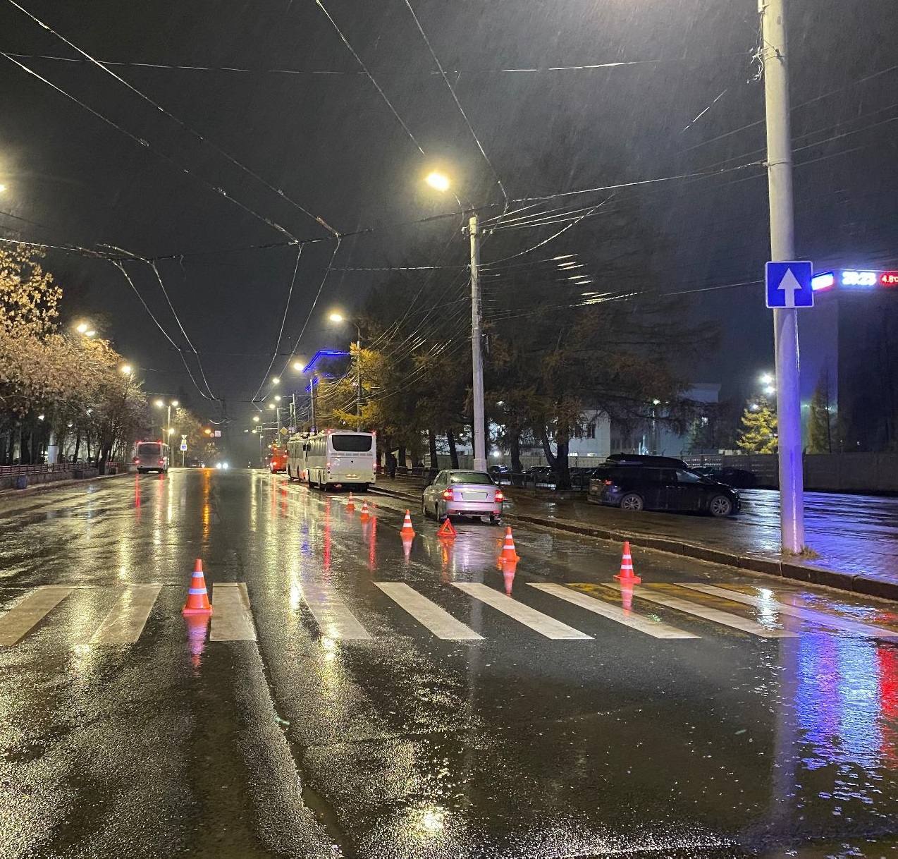 В течение вечера 5 ноября на дорогах области сбили двух пешеходов В течение вечера 5 ноября на дорогах области сбили двух пешеходов