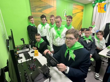 В школе села Мухино Зуевского района открылся современный агротехнологический класс