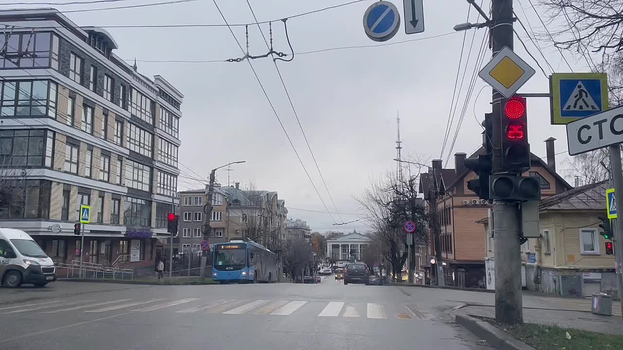 Сегодня, 7 ноября, температура воздуха +6°С, днем температура воздуха повысится до +7°С