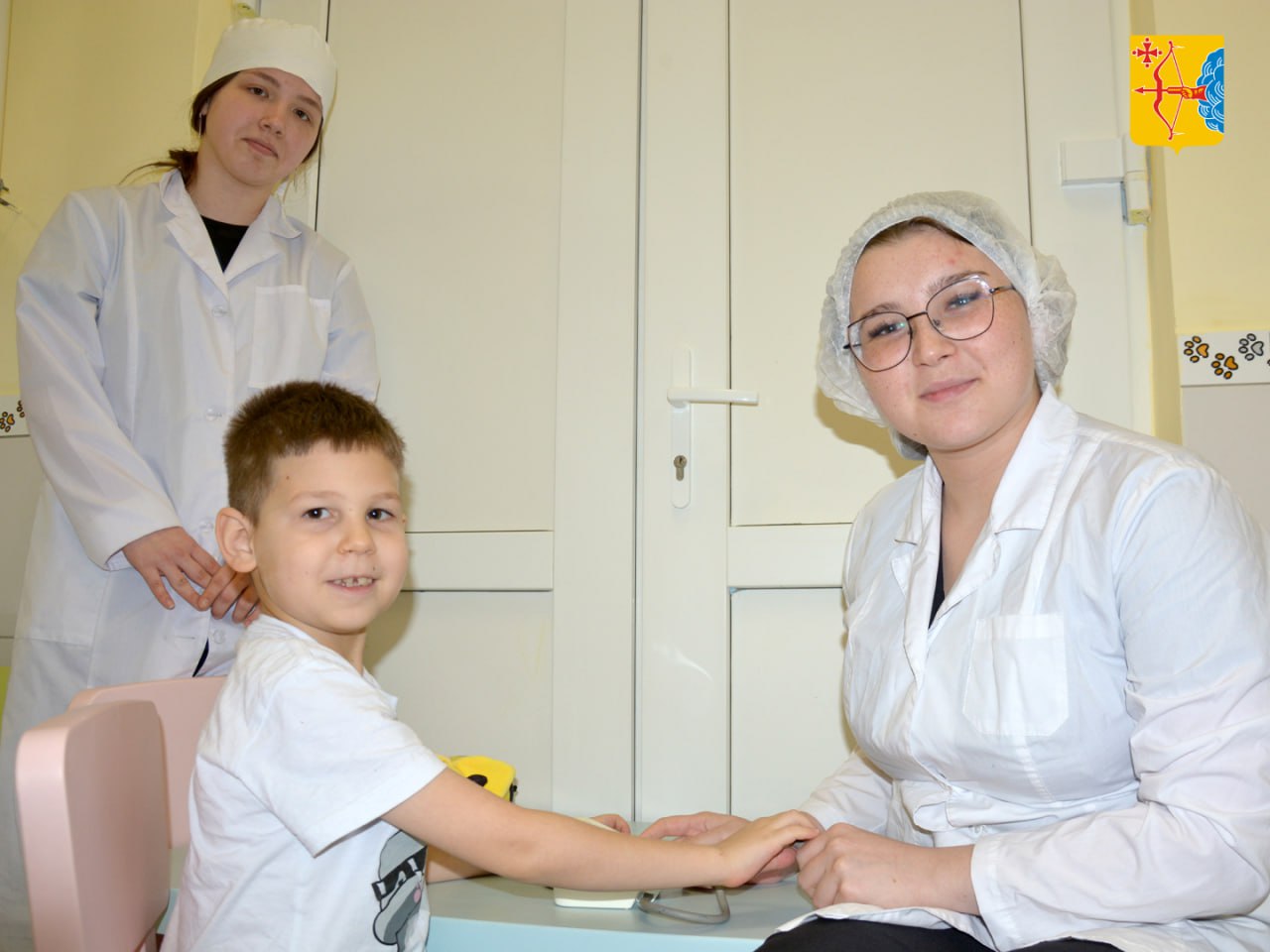 В Кирово-Чепецкой центральной районной больнице проходят практику будущие медсёстры В Кирово-Чепецкой центральной районной больнице проходят практику будущие медсёстры