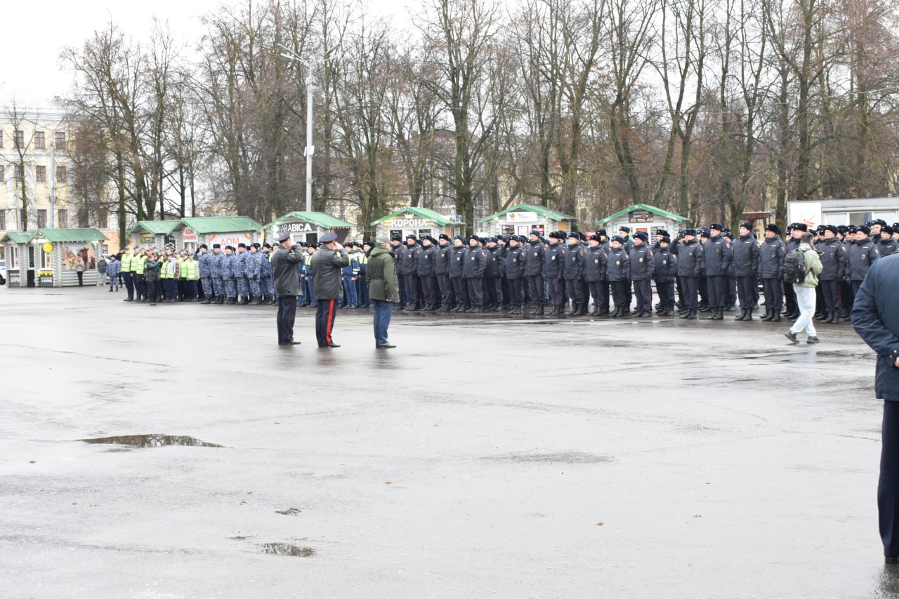 Председатель Избирательной комиссии Кировской области наградила сотрудников органов внутренних дел за обеспечение безопасности на выборах Председатель Избирательной комиссии Кировской области наградила сотрудников органов внутренних дел за обеспечение безопасности на выборах