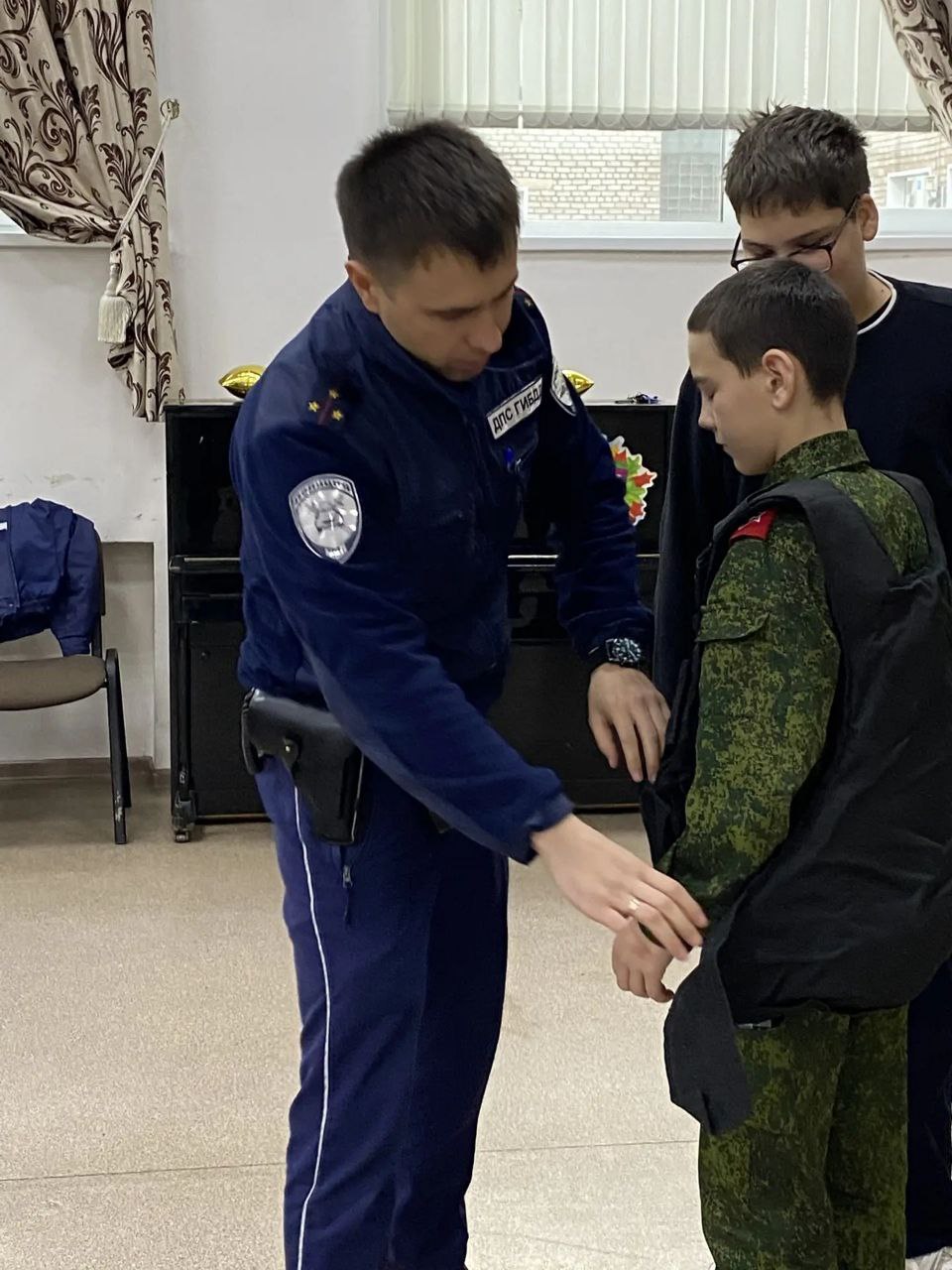 7 ноября 2025 года в школе № 2 города Кирова состоялось трогательное и важное мероприятие! 7 ноября 2025 года в школе № 2 города Кирова состоялось трогательное и важное мероприятие!