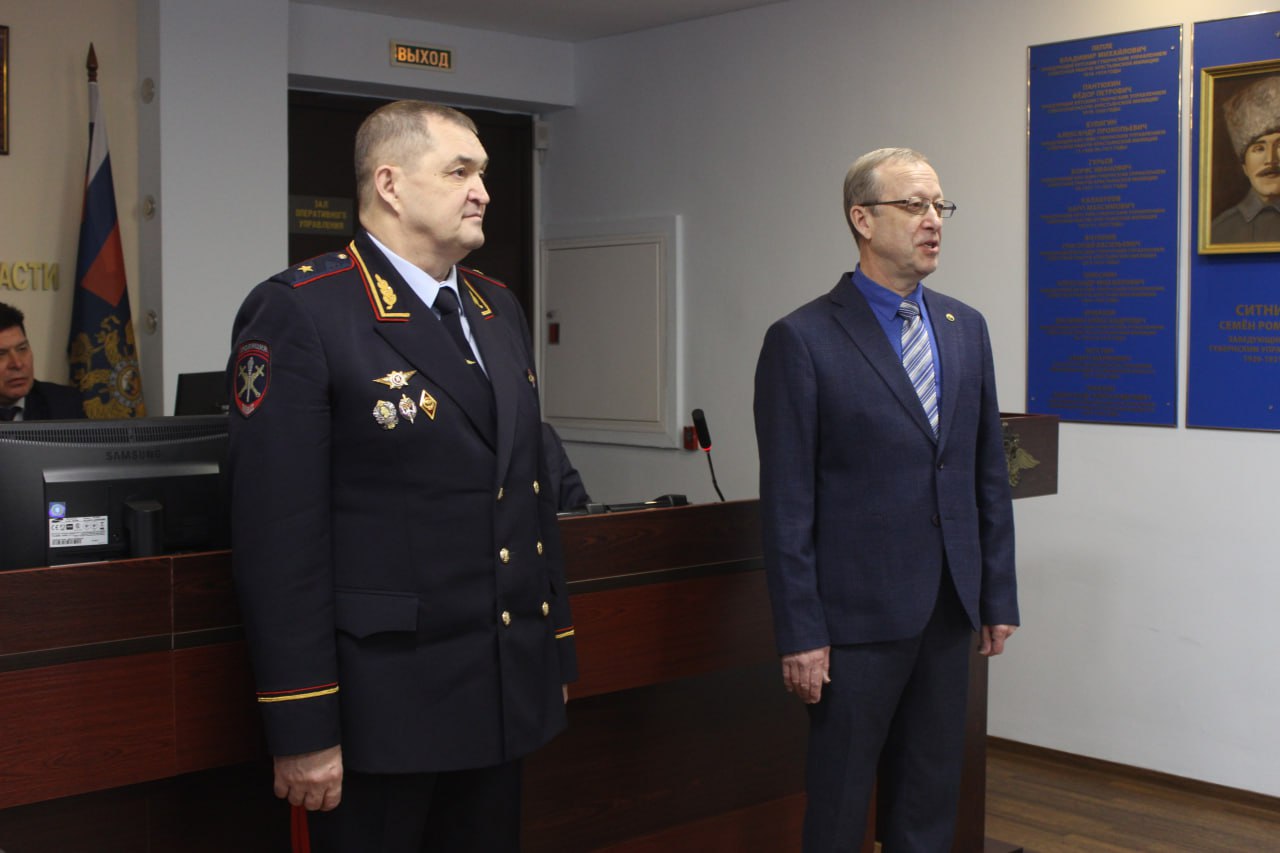 В УМВД России по Кировской области состоялось награждение победителей регионального этапа конкурса МВД России журналистских работ «Щит и перо – 2025» В УМВД России по Кировской области состоялось награждение победителей регионального этапа конкурса МВД России журналистских работ «Щит и перо – 2025»