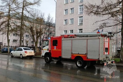 #НашиДежурныеСутки. 07 ноября* пожарно-спасательные подразделения Кировской области реагировали на: 2 техногенных пожара, в том числе: