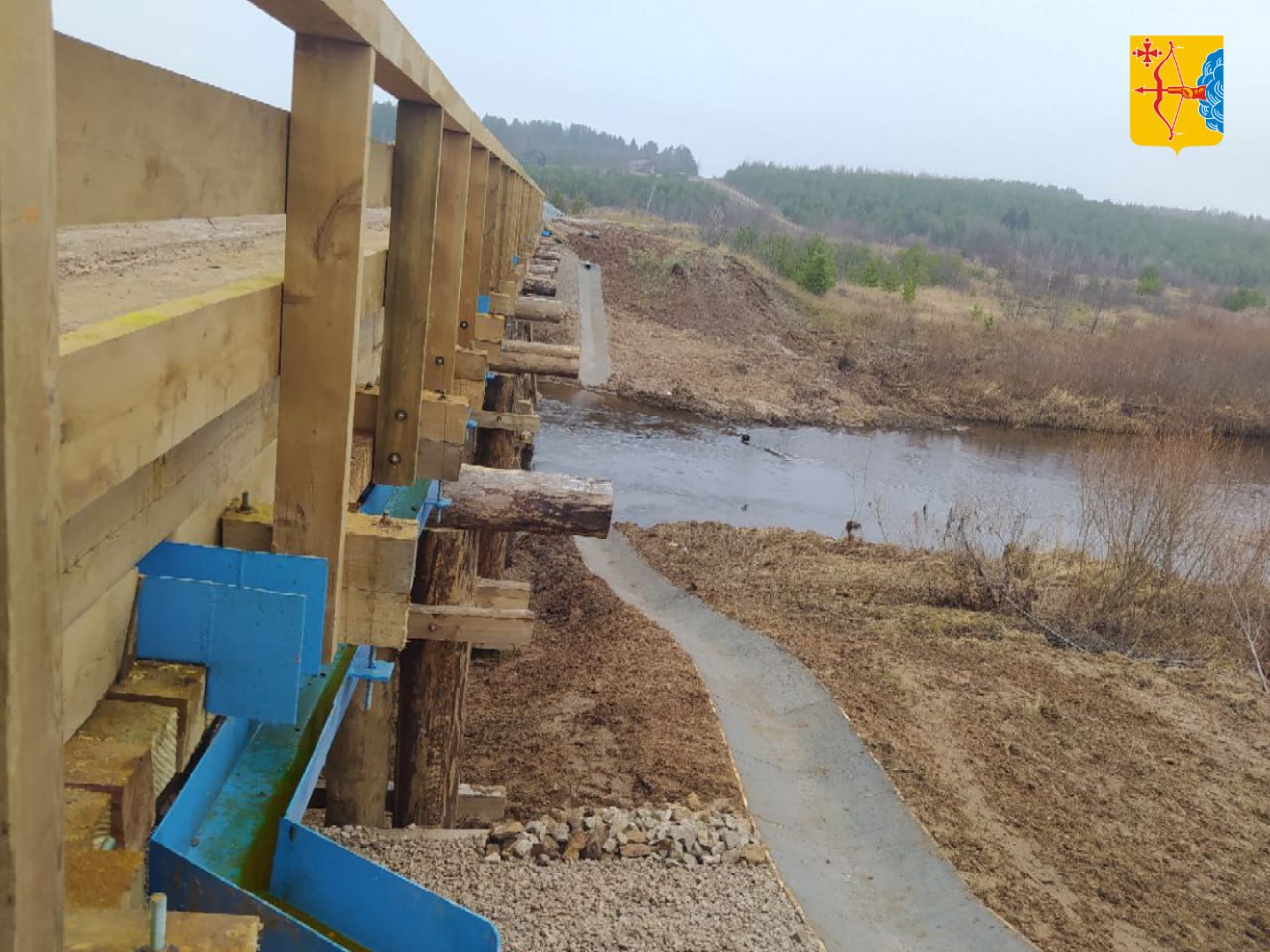 В Нагорском районе Кировской области отремонтировали деревянный мост через реку Федоровка В Нагорском районе Кировской области отремонтировали деревянный мост через реку Федоровка